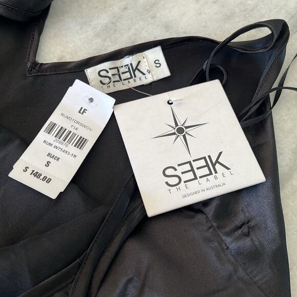 Seek the Label Floral Embroidered Black Slip Dress Woman’s Size Small NWT - Picture 9 of 11